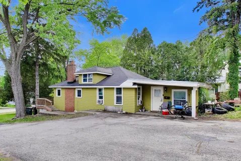 $425,000 | 330 Park Avenue, Cary, IL 60013