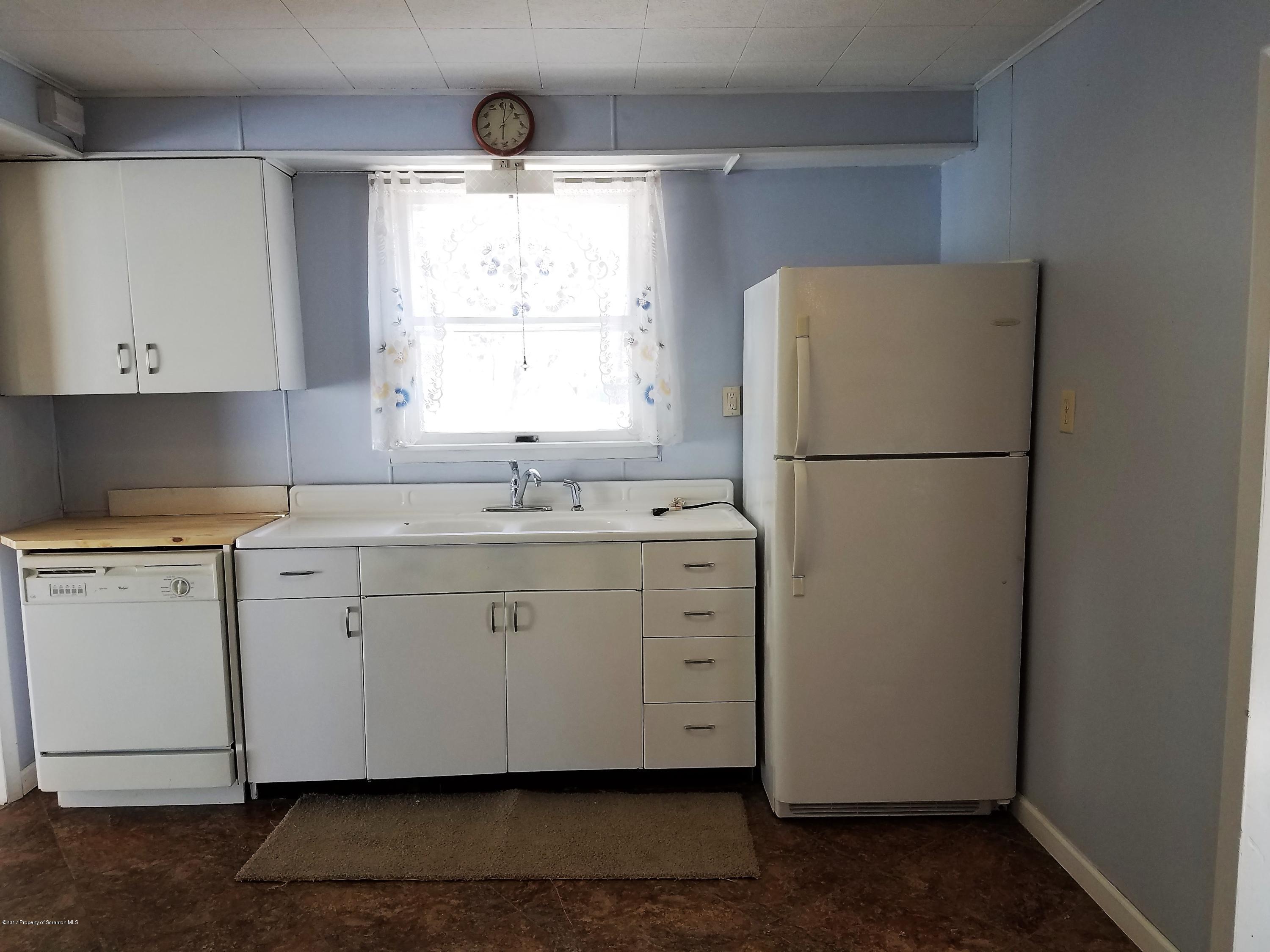 847 Cortez Road Lake Ariel, PA 18436 - Photo 5 of 24 Gallery Image 5
