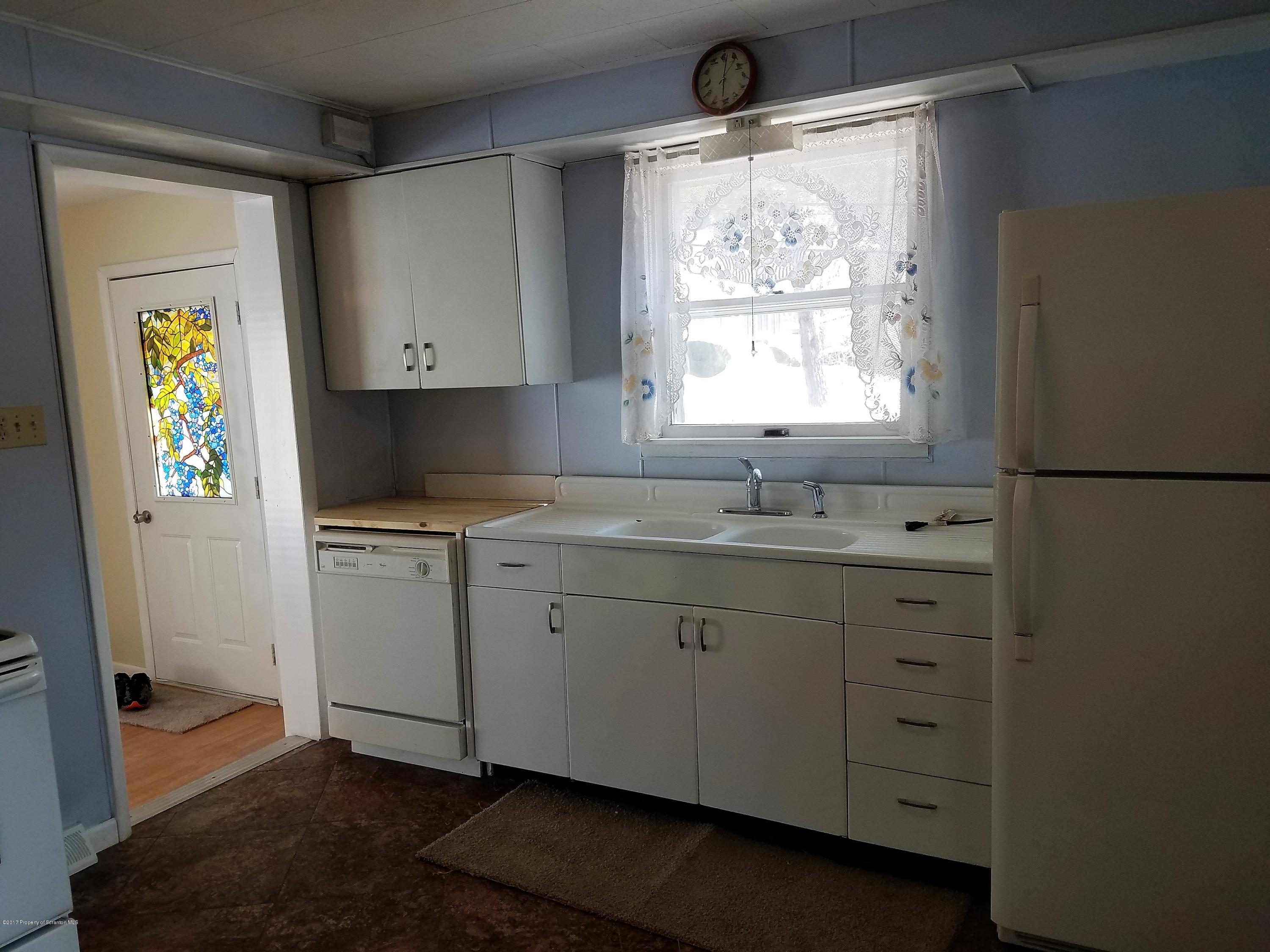 847 Cortez Road Lake Ariel, PA 18436 - Photo 6 of 24 Gallery Image 6