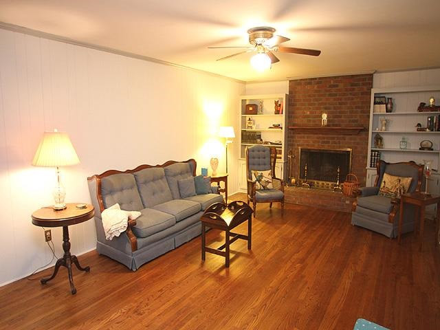 1104 Country Ridge Drive Raleigh, NC 27609 - Photo 9 of 24 Family Room