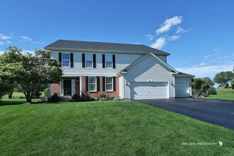 $525,000 | 60 West Arden Lane, Round Lake, IL 60073