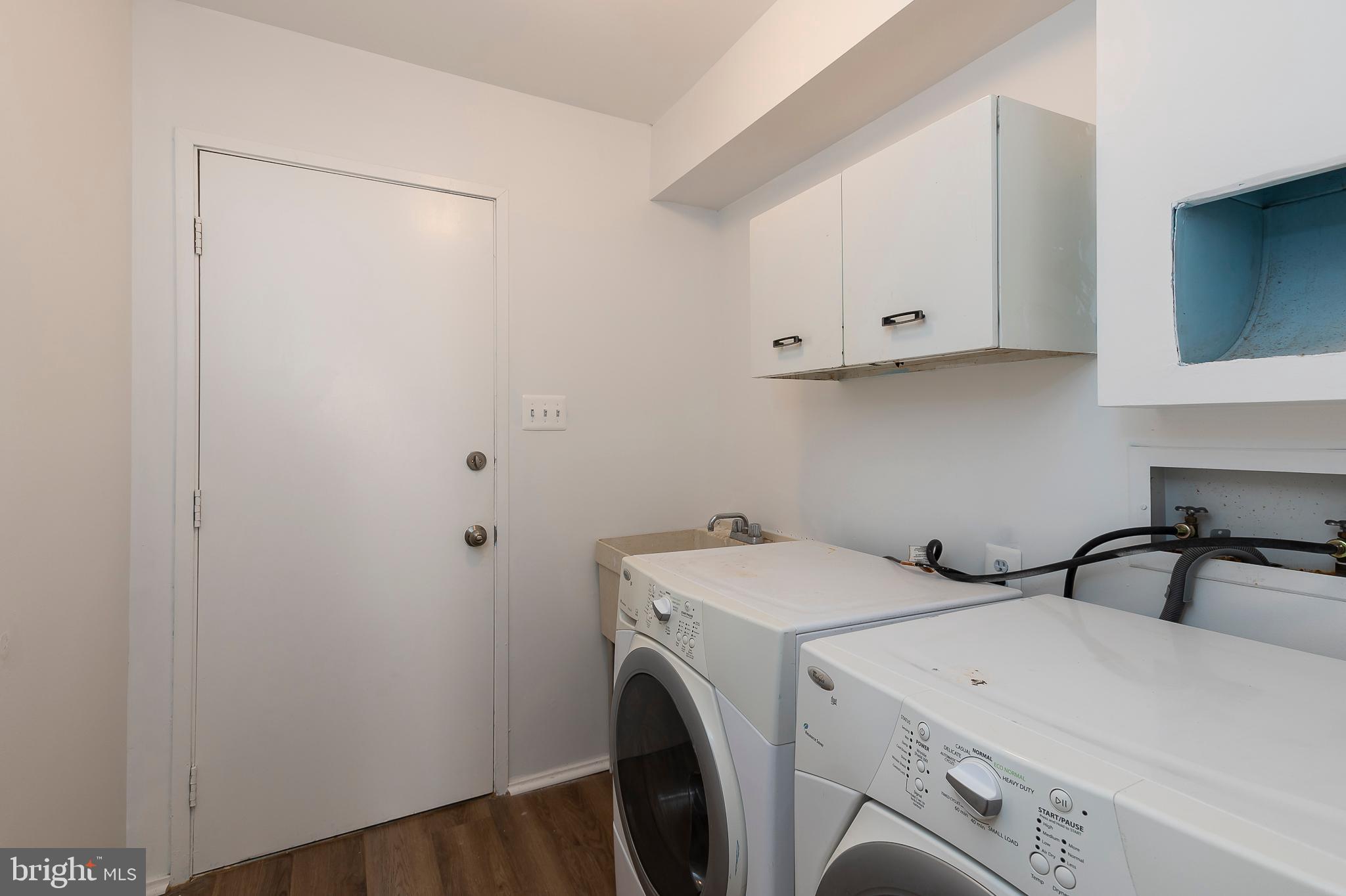 4541 Dustin Road Burtonsville, MD 20866 - Photo 16 of 34 Main level laundry room