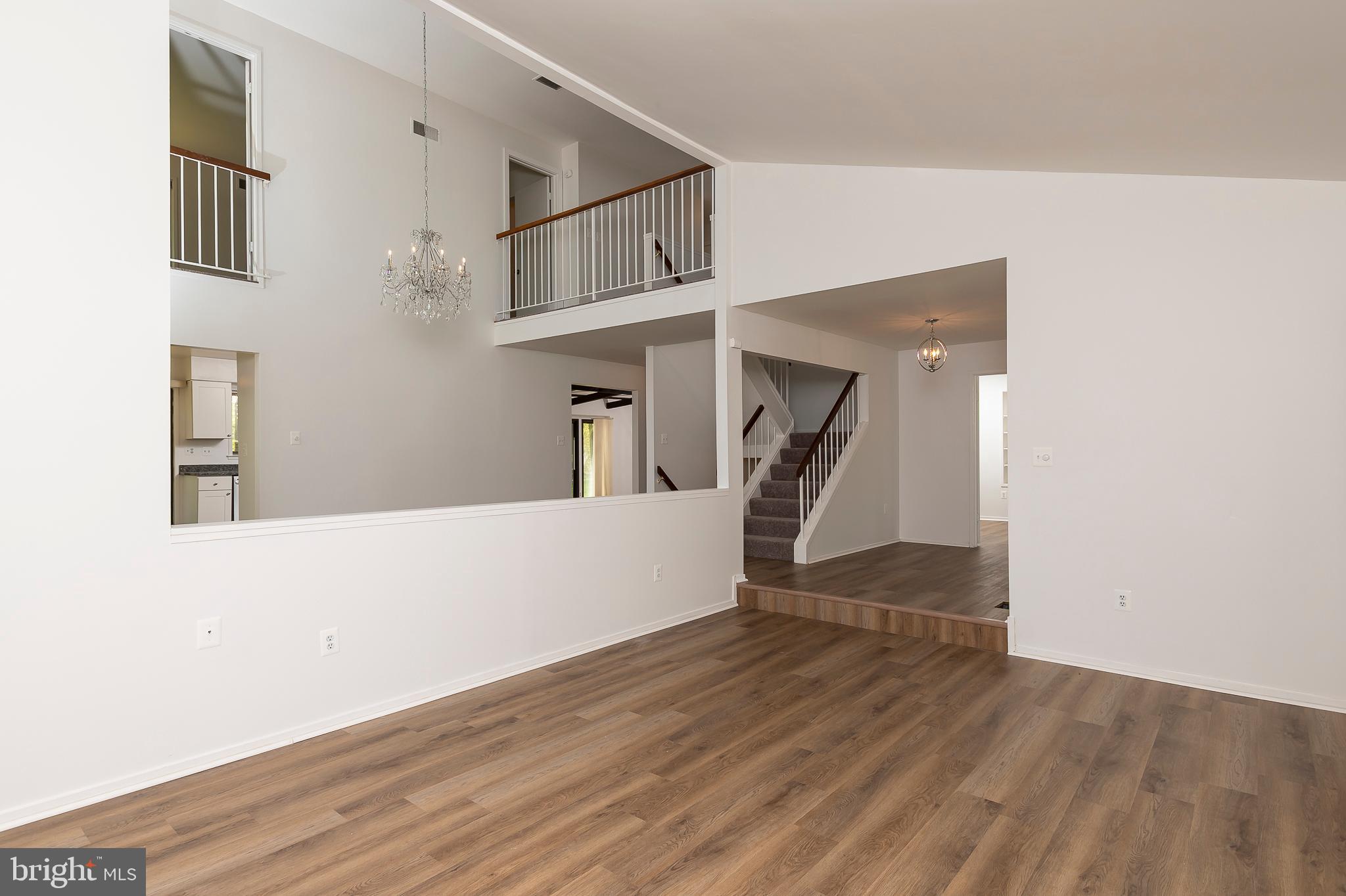 4541 Dustin Road Burtonsville, MD 20866 - Photo 6 of 34 Living room