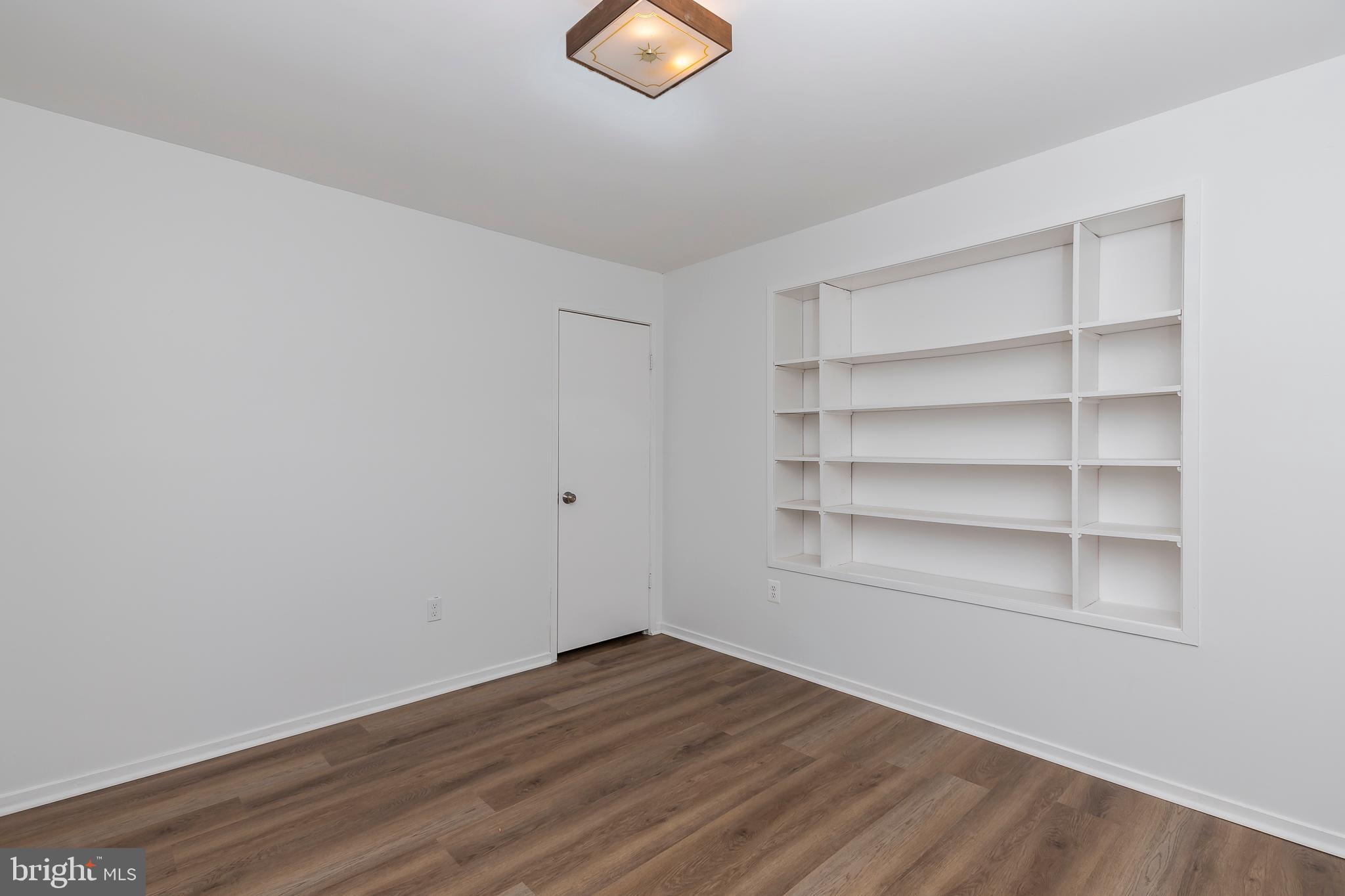 4541 Dustin Road Burtonsville, MD 20866 - Photo 8 of 34 Office /Bedroom - WI closet & built-in shelving