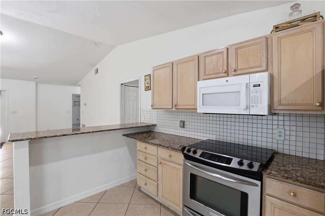 530 7th Street Southwest Naples, FL 34117 - Photo 12 of 39 Gallery Image 12