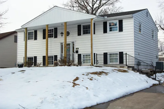 $148,000 | 30 Ridge Ln Drive, Decatur, IL 62521