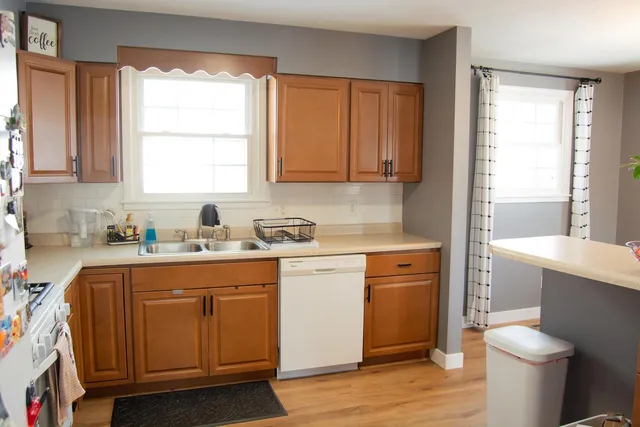 $148,000 | 30 Ridge Ln Drive, Decatur, IL 62521