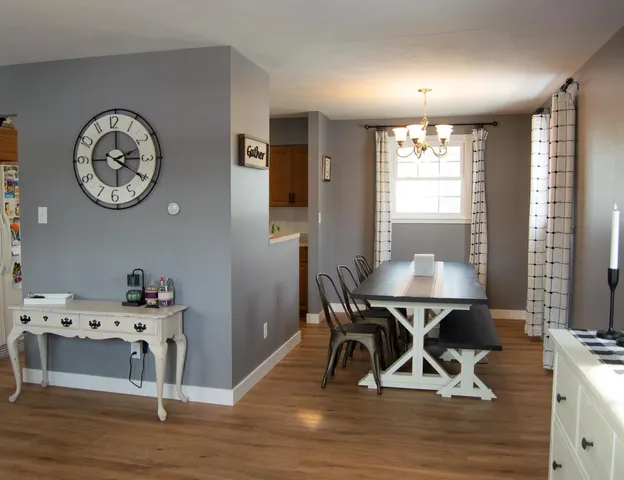 $148,000 | 30 Ridge Ln Drive, Decatur, IL 62521