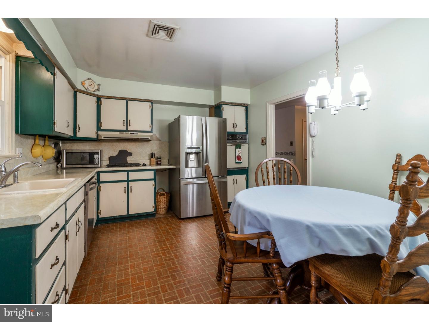 214 Foxcroft Road Broomall, PA 19008 - Photo 17 of 17 Gallery Image 17