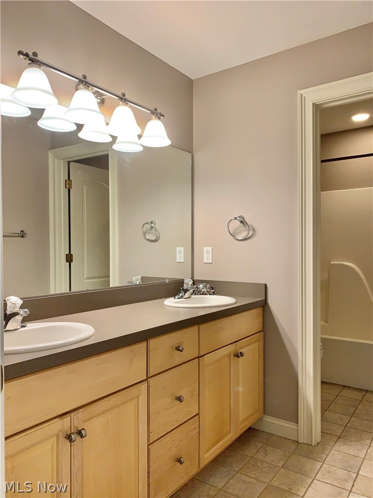 5716 Cherokee Road Cleveland, OH 44124 - Photo 17 of 18