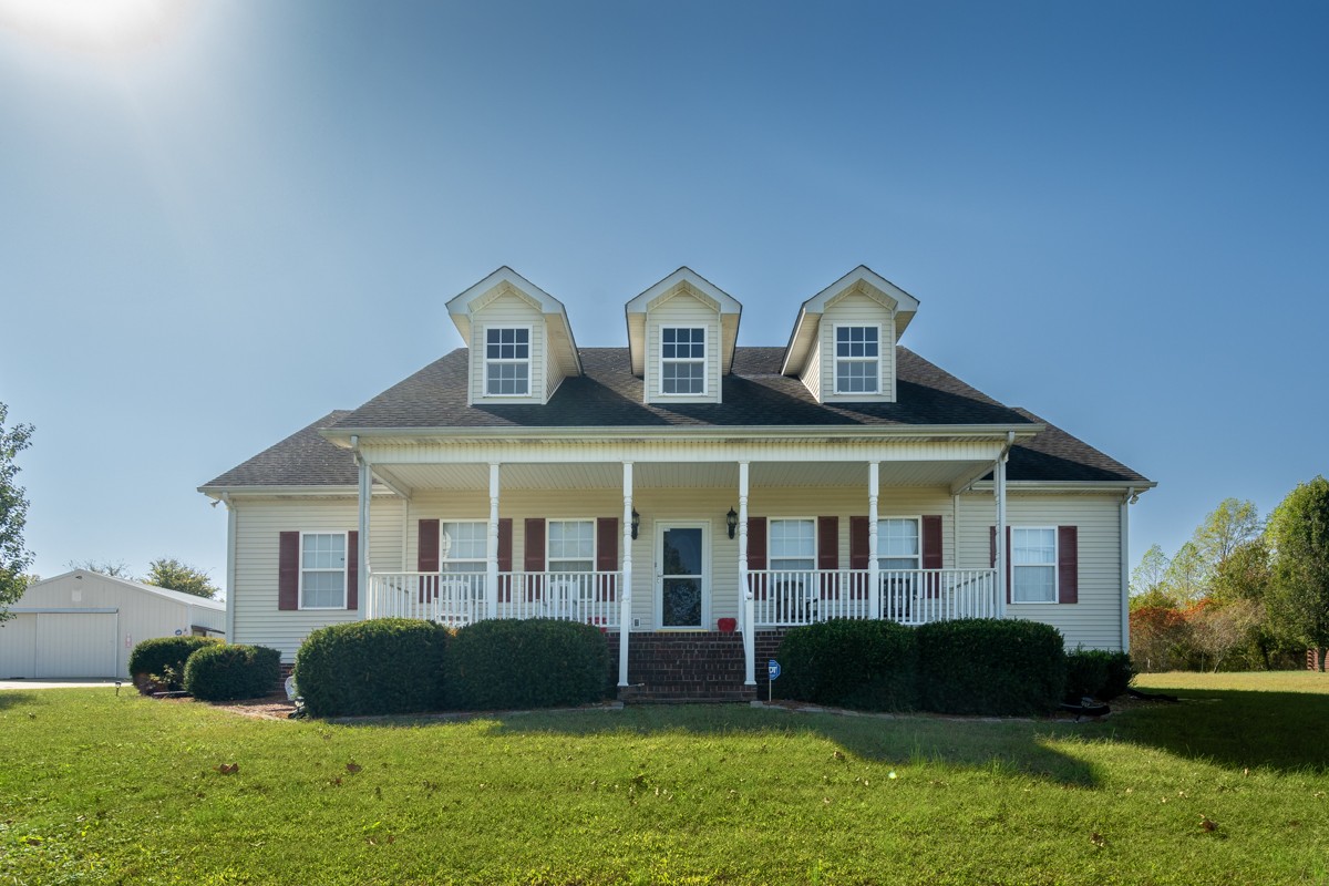 1301 Rogues Fork Road Bethpage, TN 37022 - Photo 1 of 51 a front view of a house with a yard