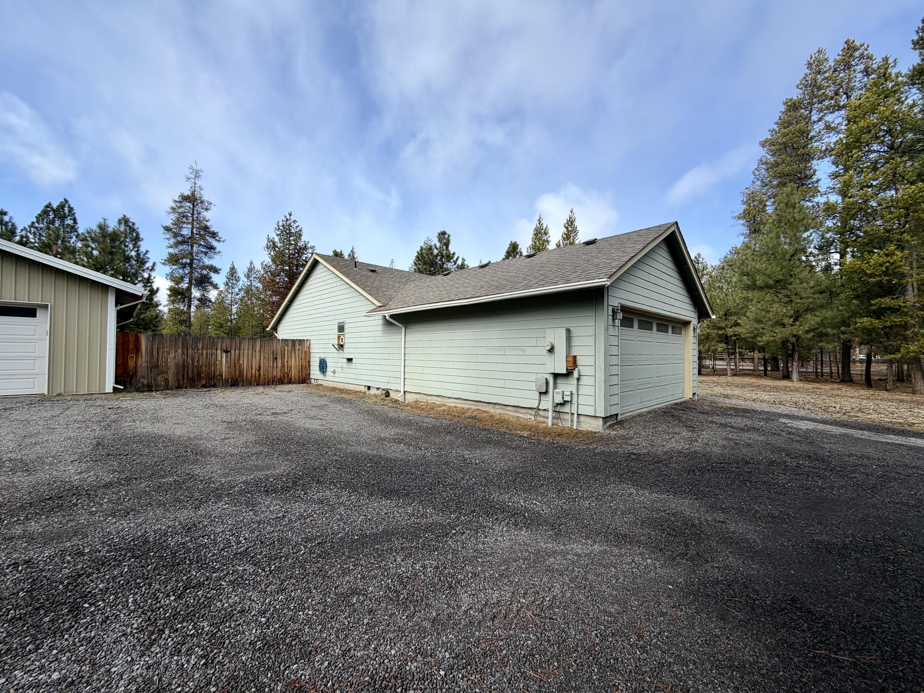 52495 Lost Ponderosa Road La Pine, OR 97739 - Photo 5 of 32 IMG_0684