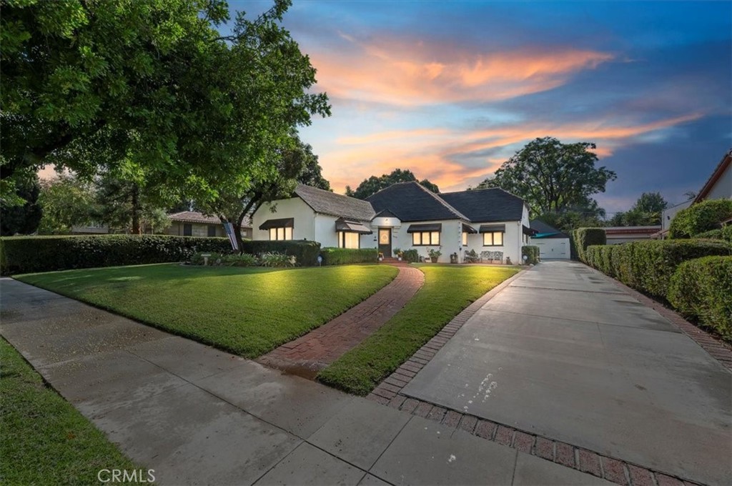 a view of a house with a swimming pool