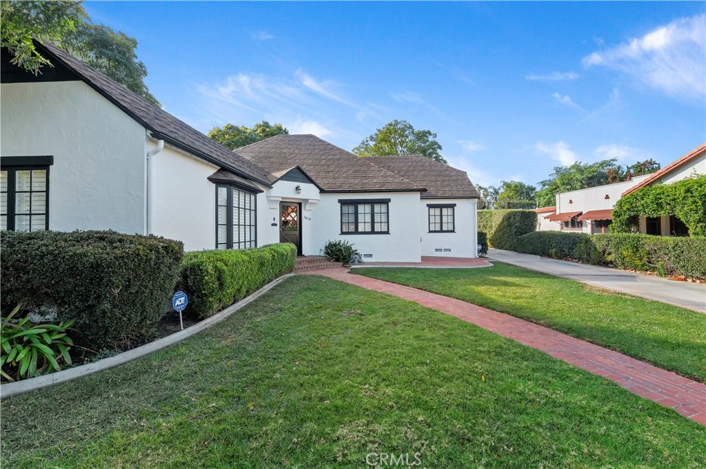 3630 Castle Reagh Place Riverside, CA 92506 - Photo 32 of 37 a front view of a house with a garden