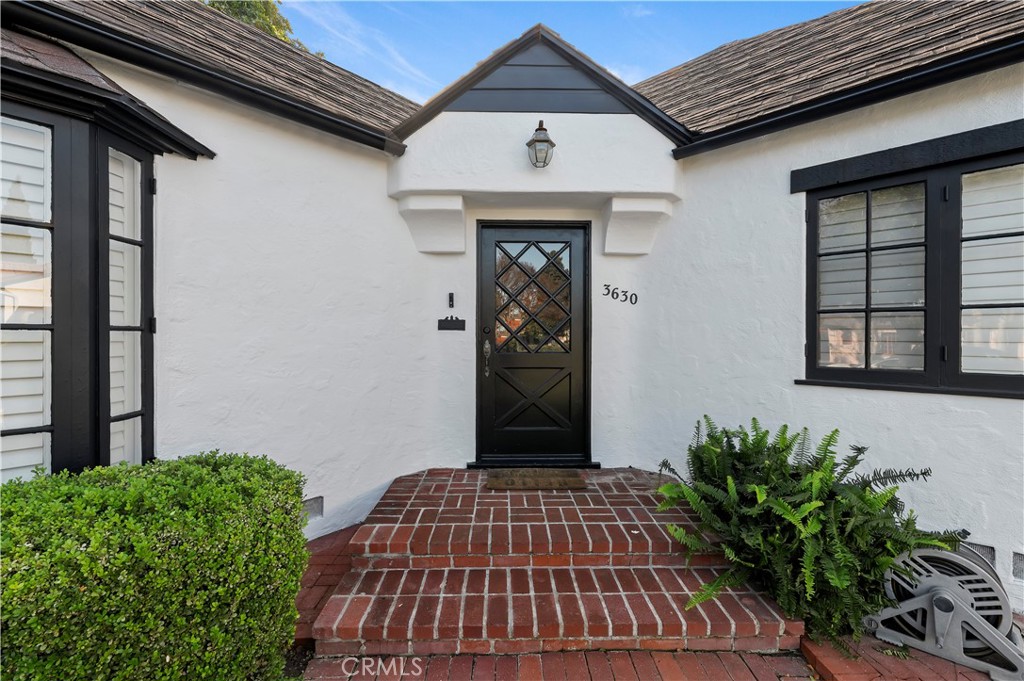 3630 Castle Reagh Place Riverside, CA 92506 - Photo 34 of 37 a front view of a house