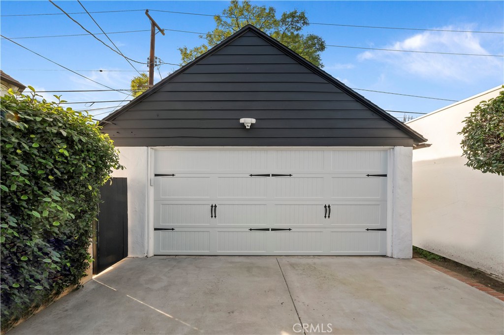 3630 Castle Reagh Place Riverside, CA 92506 - Photo 35 of 37 a backyard of a house