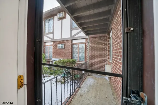 $279,000 | 76 Farm Road, Unit E, Hillsborough, NJ 08844