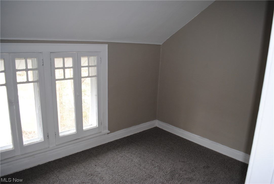 1549 Sheffield Road Cleveland, OH 44121 - Photo 16 of 23