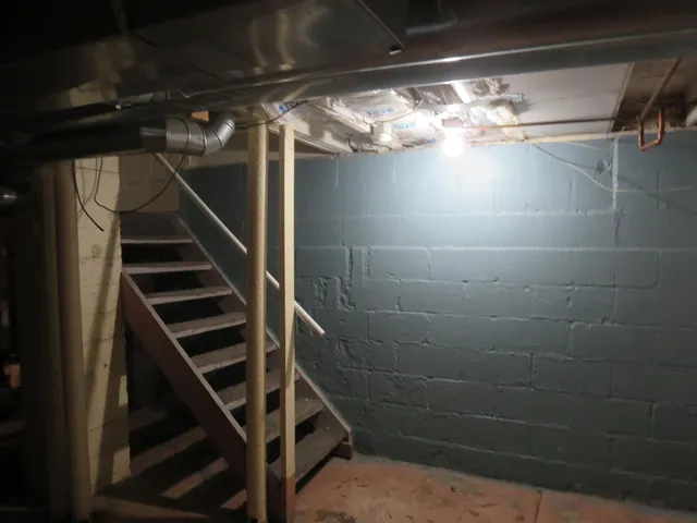 $121,900 | 1115 Woodward Avenue, Kalamazoo, MI 49007