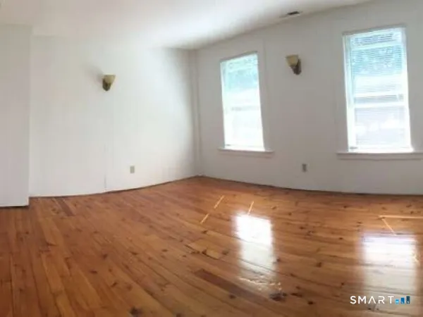 $715,000 | 294 Church Street, Guilford, CT 06437