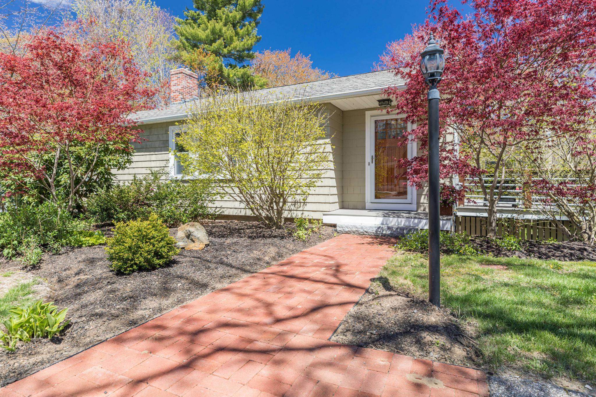 89 Cliff Road Portsmouth, NH 03801 - Photo 3 of 30 Gallery Image 3