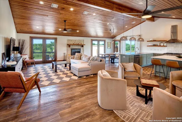 $1,665,000 | 19811 Ranch Road 152, Llano, TX 78643