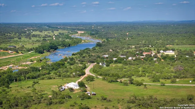 $1,665,000 | 19811 Ranch Road 152, Llano, TX 78643