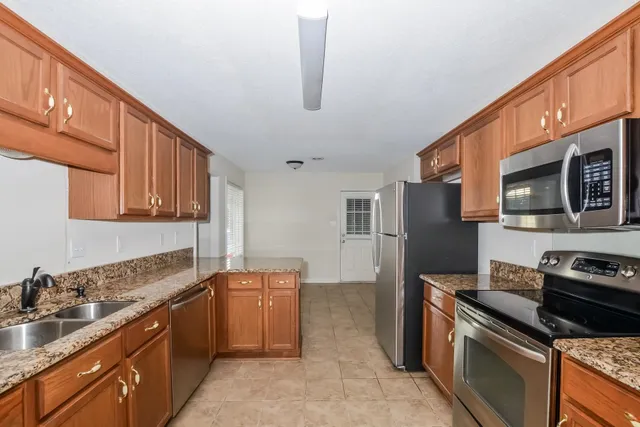 $2,345 | 4462 Alixs Drive, Memphis, TN 38125