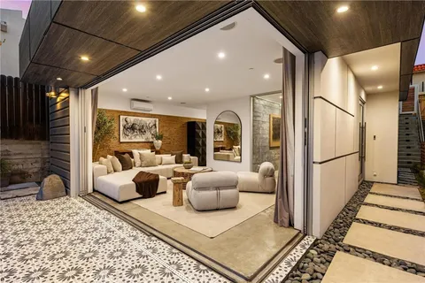 $7,495,000 | 2434 Manhattan Avenue, Hermosa Beach, CA 90254