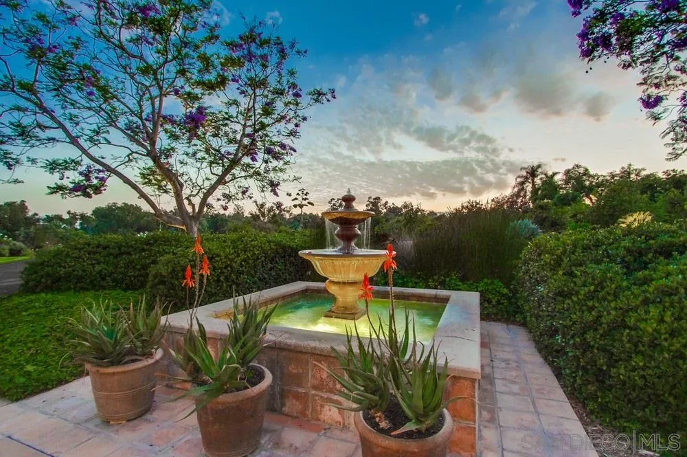 5806 El Montevideo Rancho Santa Fe, CA 92067 - Photo 5 of 24 Gallery Image 5