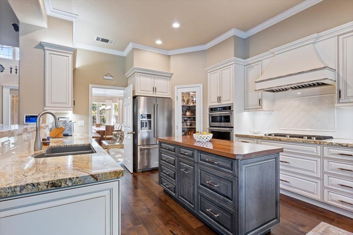 9146 Quail Brook Circle Elk Grove, CA 95624 - Photo 13 of 46