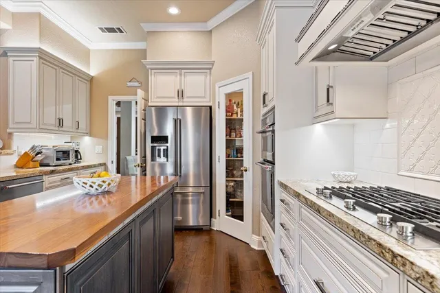 $1,099,000 | 9146 Quail Brook Circle, Elk Grove, CA 95624