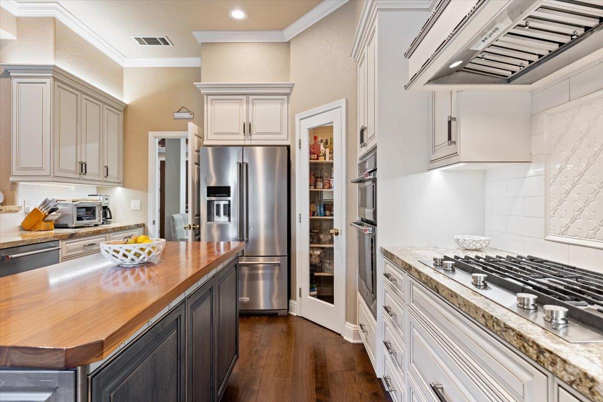 9146 Quail Brook Circle Elk Grove, CA 95624 - Photo 16 of 46