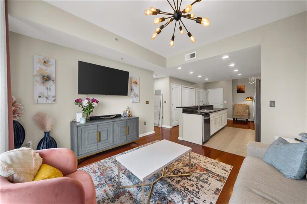 3040 Peachtree Road Northwest, Unit 702 Atlanta, GA 30305 - Photo 3 of 32