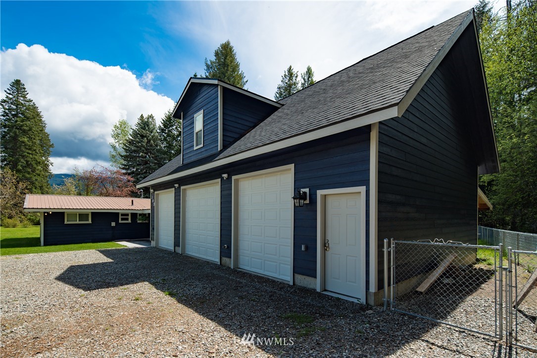 305 Cedar Creek Road Ione, WA 99139 - Photo 3 of 24 Gallery Image 3