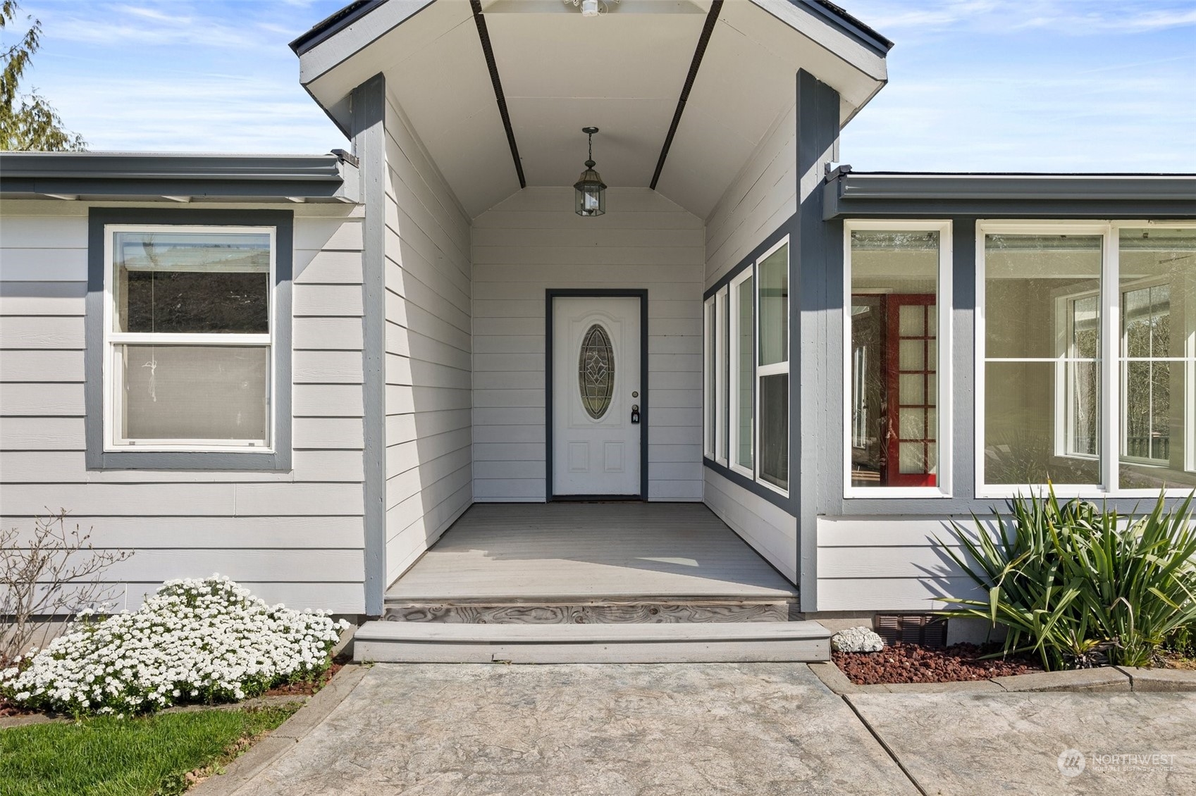 370 Manners Road Rochester, WA 98579 - Photo 8 of 34 a view of a entryway of the house