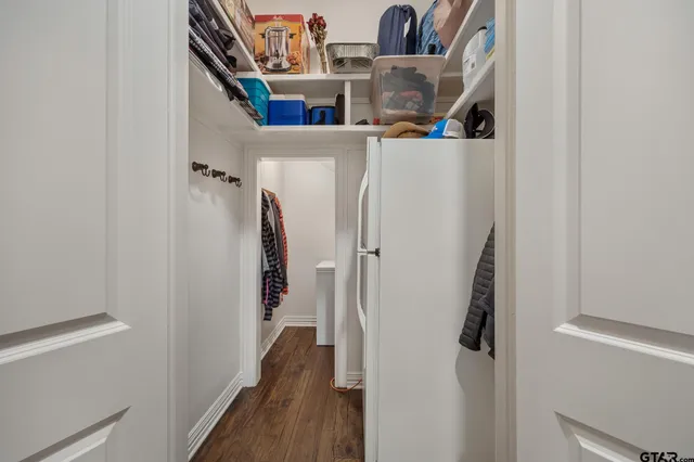 a view of walk in closet