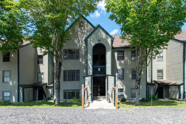 $613,000 | 42 Harrison Lane, Unit M204, Ludlow, VT 05149