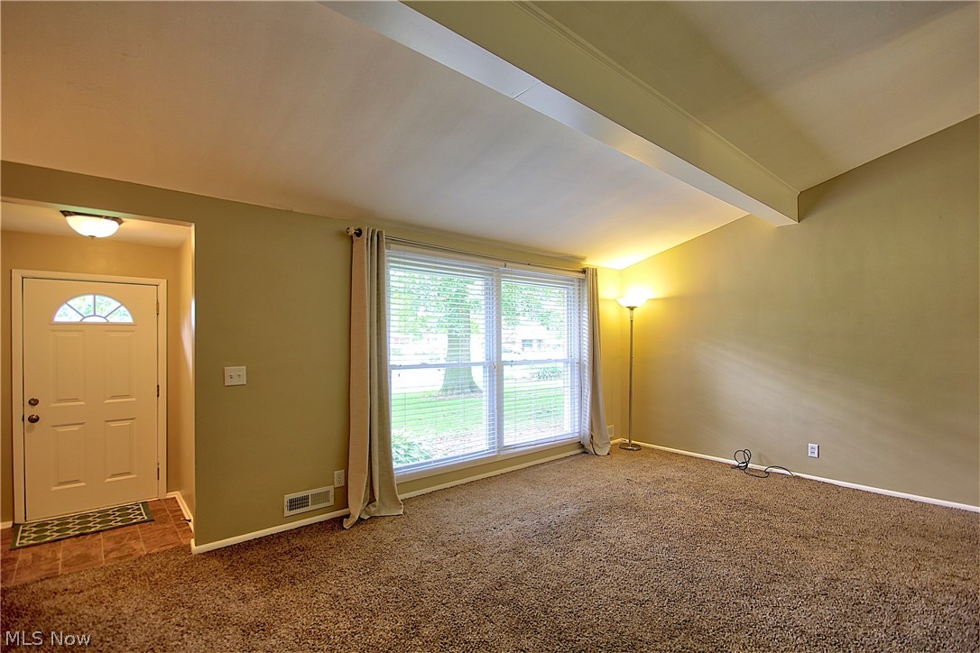 7120 Rolling Ridge Road Northeast Canton, OH 44721 - Photo 4 of 32