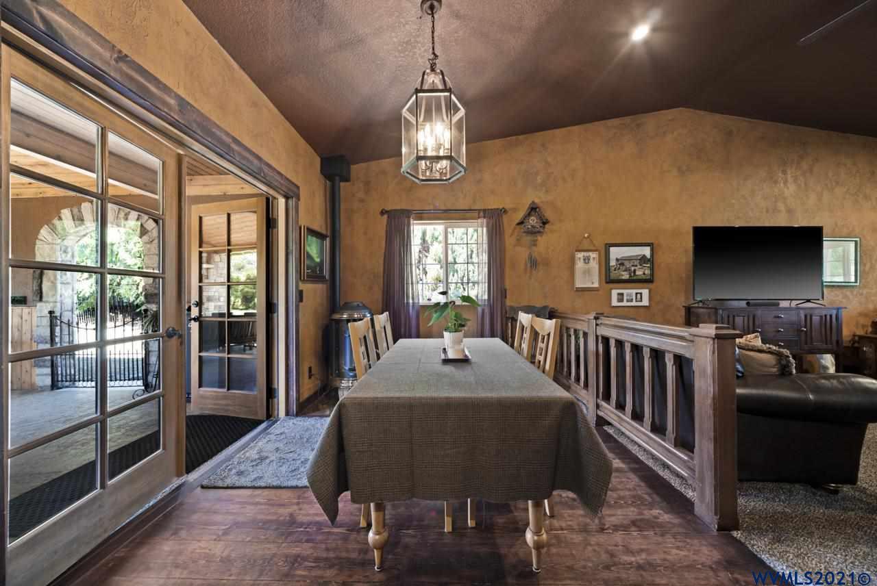 16712 South Carus Road Beavercreek, OR 97004 - Photo 13 of 42 Gallery Image 13