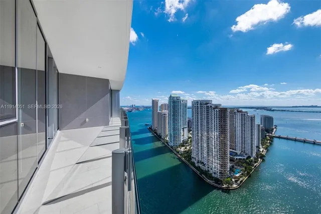 $2,325,000 | 300 Biscayne Blvd Way, Unit 3506W, Miami, FL 33131