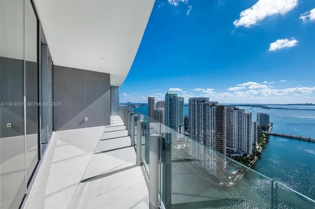 $2,325,000 | 300 Biscayne Blvd Way, Unit 3506W, Miami, FL 33131