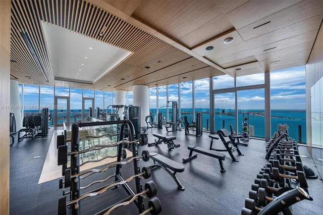 $2,325,000 | 300 Biscayne Blvd Way, Unit 3506W, Miami, FL 33131