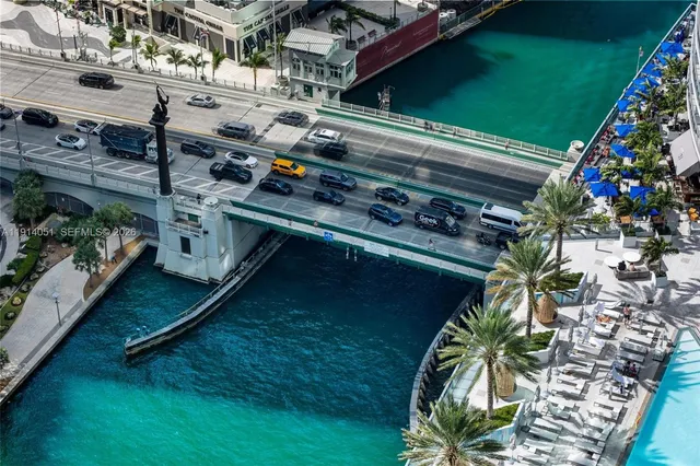 $2,325,000 | 300 Biscayne Blvd Way, Unit 3506W, Miami, FL 33131