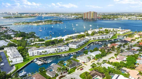 $525,000 | 1262 Sugar Sands Boulevard, Unit 126, Singer Island, FL 33404