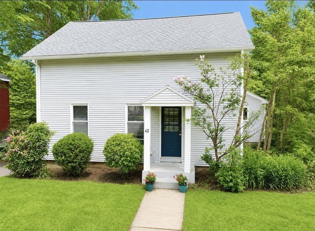 42 Water Street Northampton, MA 01053 - Photo 6 of 35
