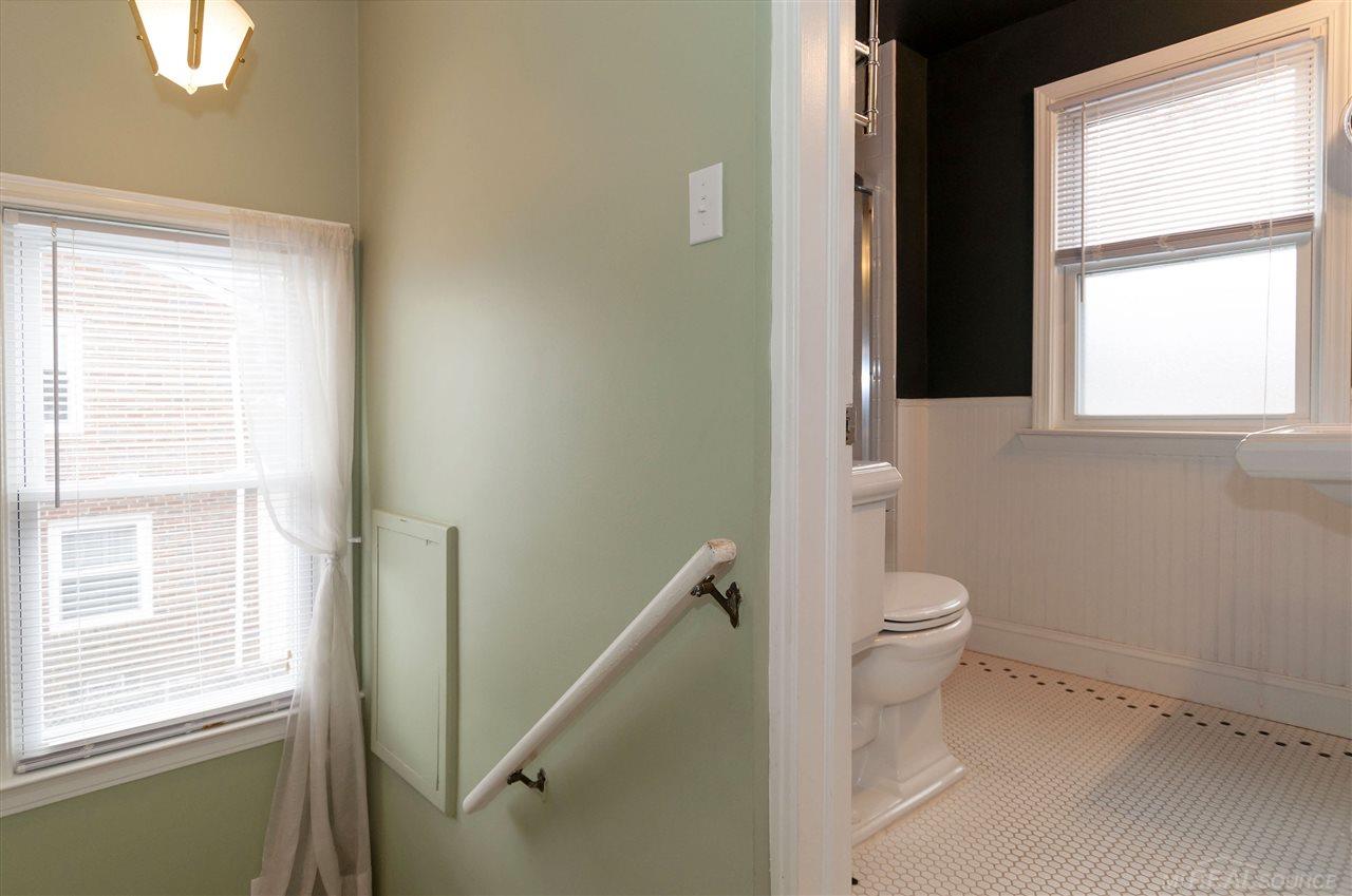 1019 Nottingham Grosse Pointe, MI 48230 - Photo 18 of 32 31315758-17.JPG