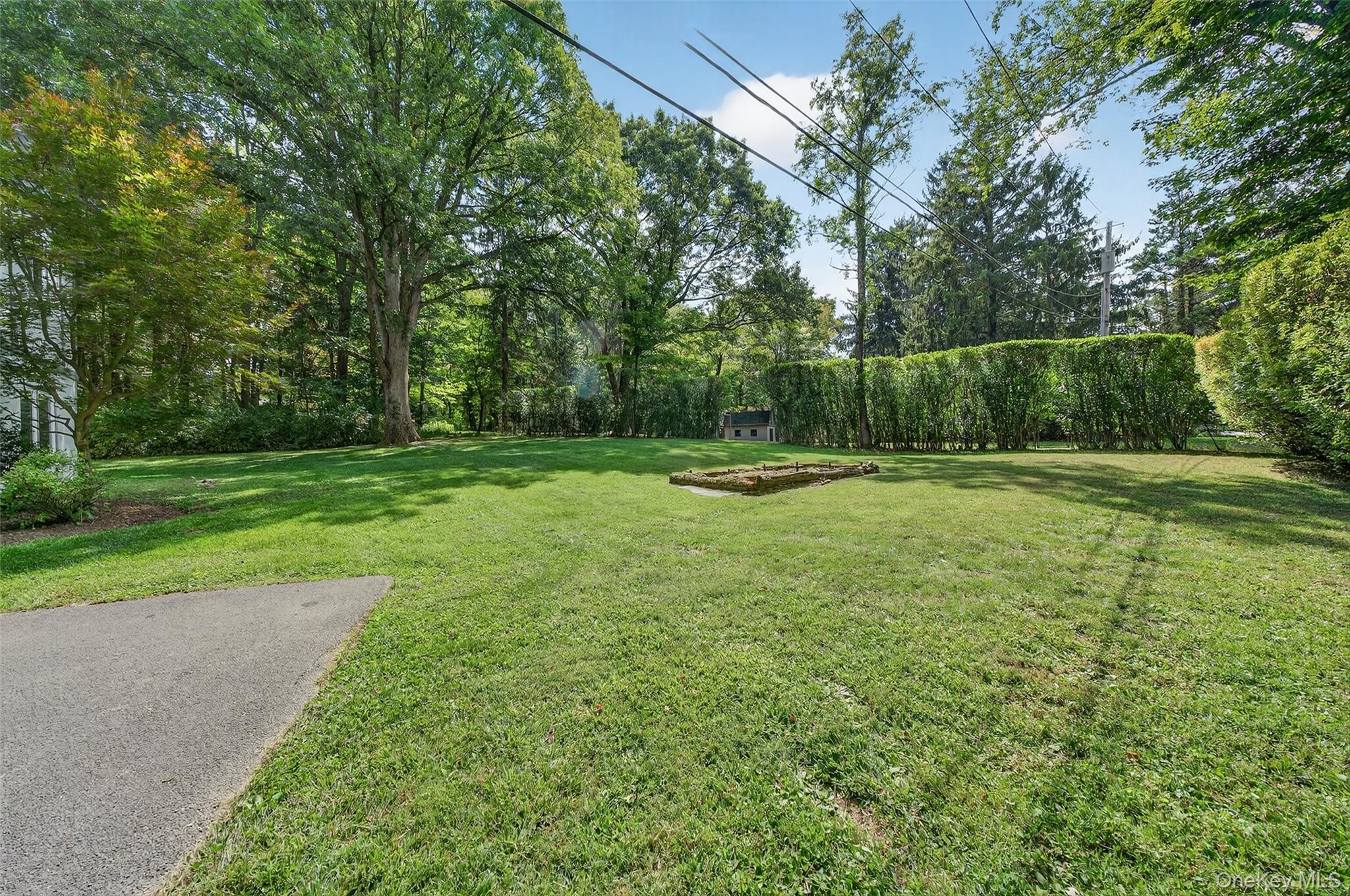 91 Sleepy Valley Road Warwick, NY 10990 - Photo 27 of 30 a backyard of a house with lots of green space