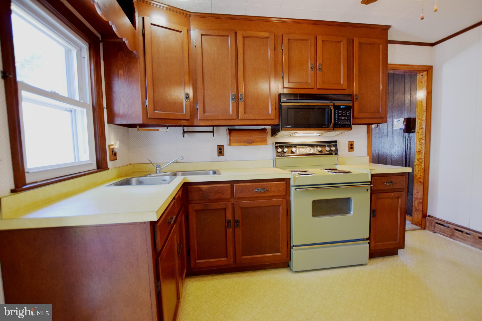 162 Hook Road Westminster, MD 21157 - Photo 15 of 44 Kitchen