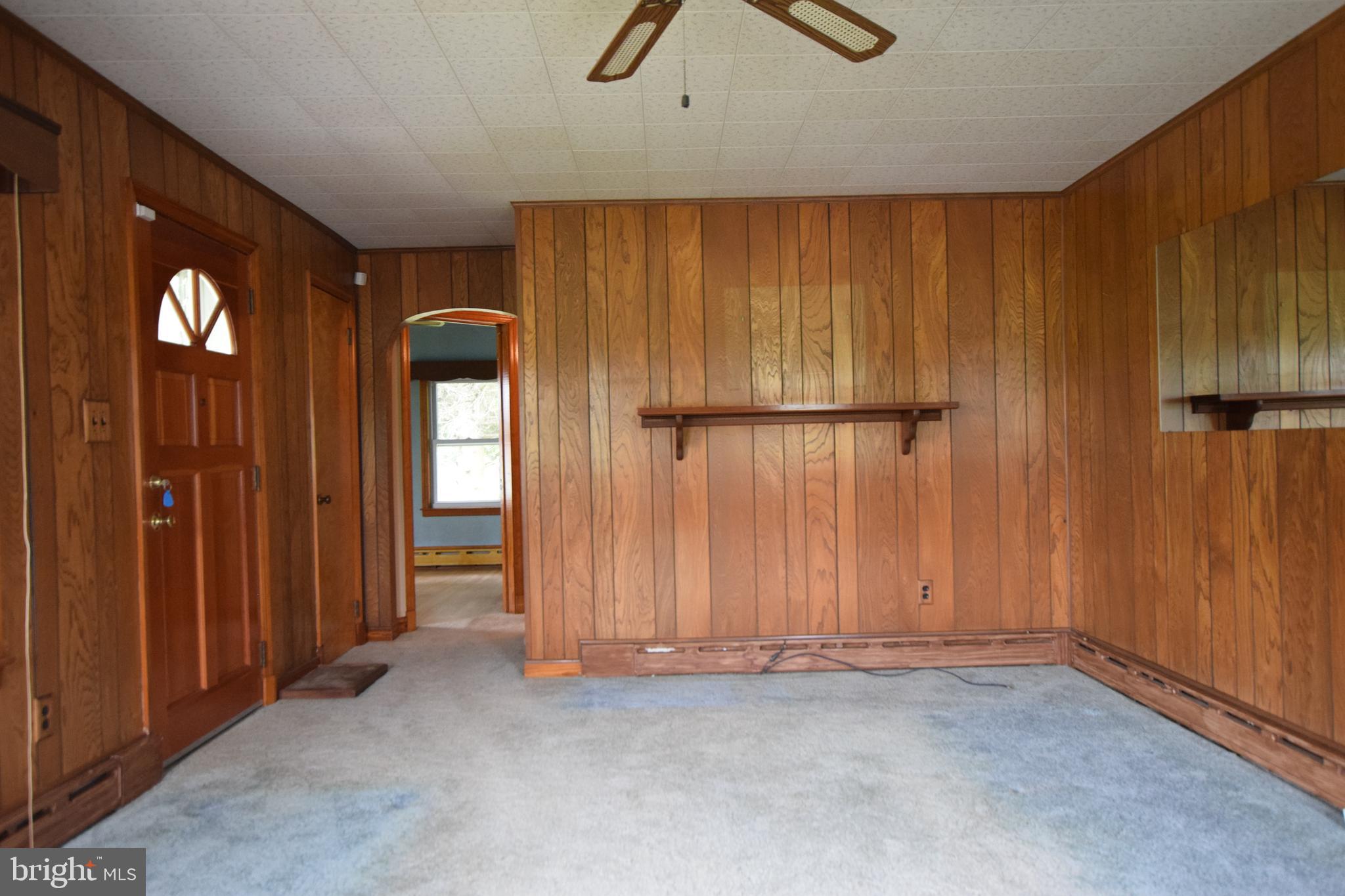 162 Hook Road Westminster, MD 21157 - Photo 8 of 44 Living Room